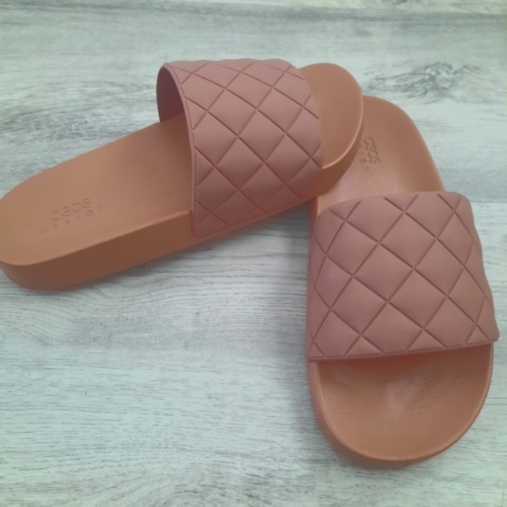 ASOS WIDE FIT Quilted Slides